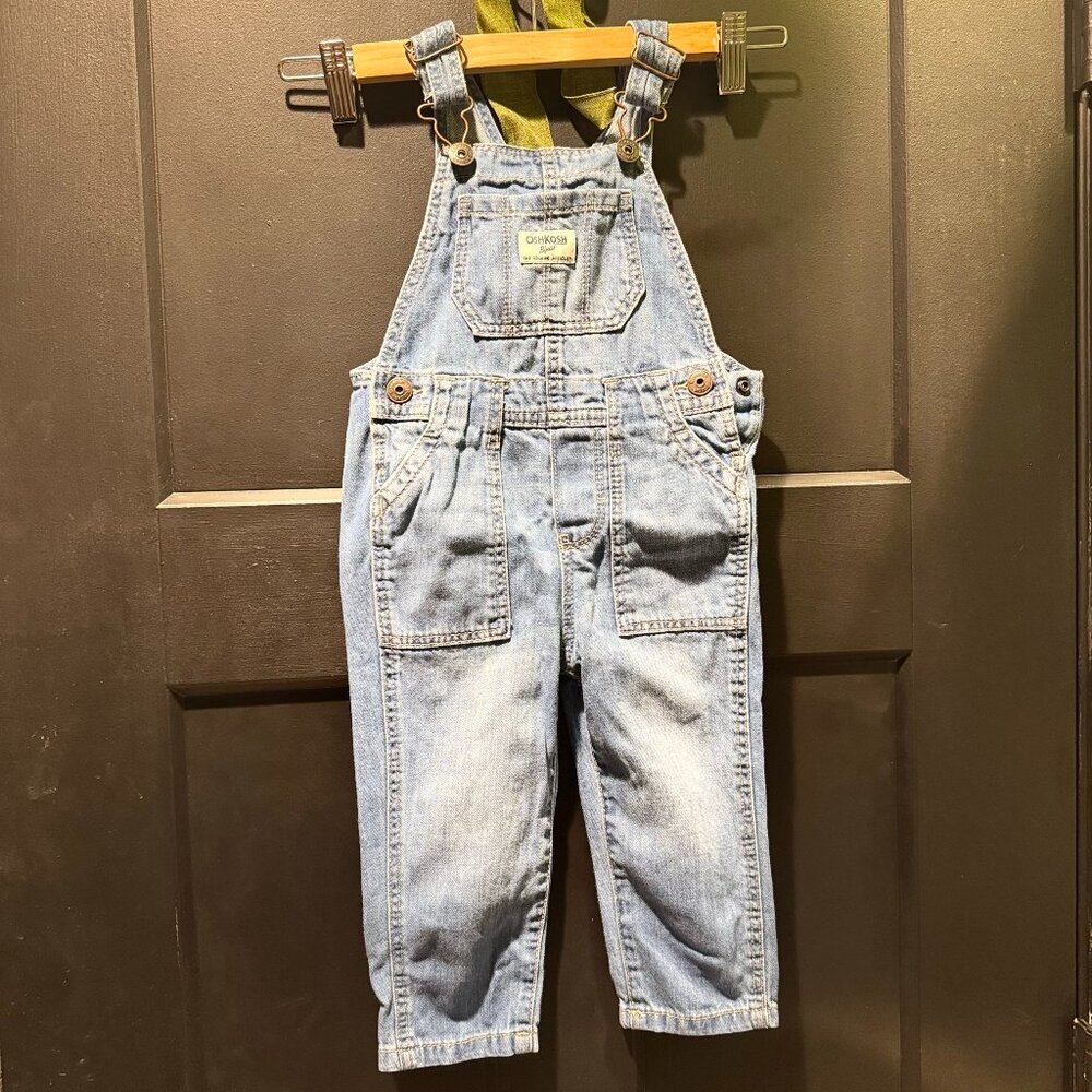 OshKosh B'Gosh Denim Overalls - Size 2T ⭐👖